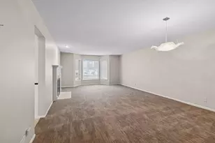 1135 Hollybrook Dr, Wayzata, MN 55391 - Photo 4