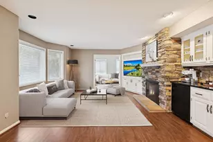 1135 Hollybrook Dr, Wayzata, MN 55391 - Photo 1
