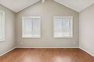 1135 Hollybrook Dr, Wayzata, MN 55391 - Photo 20