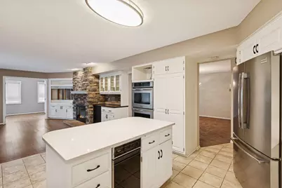 1135 Hollybrook Drive, Wayzata, MN 55391 - Photo 14