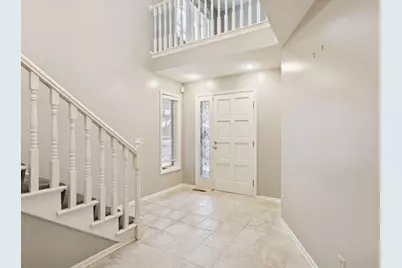 1135 Hollybrook Drive, Wayzata, MN 55391 - Photo 4