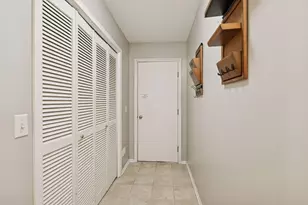 1135 Hollybrook Dr, Wayzata, MN 55391 - Photo 34