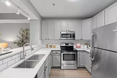 645 N 1st Street #305, Minneapolis, MN 55401 - Photo 8