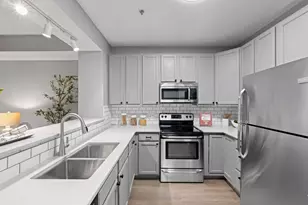 645 N 1st St, Minneapolis, MN 55401 - Photo 8