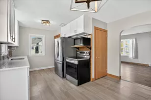 916 Linn Ave SW, Owatonna, MN 55060 - Photo 6