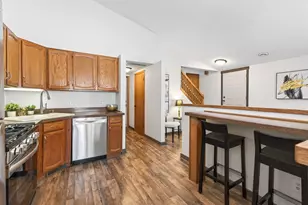 3691 Gershwin Ln N, Oakdale, MN 55128 - Photo 10