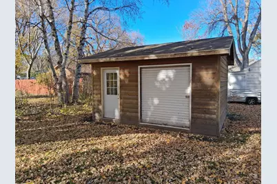 667 Madson Avenue SW, Hutchinson, MN 55350 - Photo 20