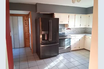 667 Madson Avenue SW, Hutchinson, MN 55350 - Photo 6