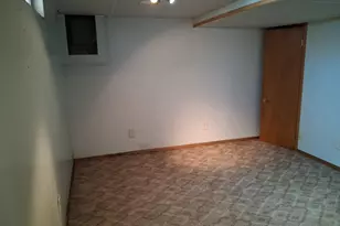 667 Madson Ave SW, Hutchinson, MN 55350 - Photo 16