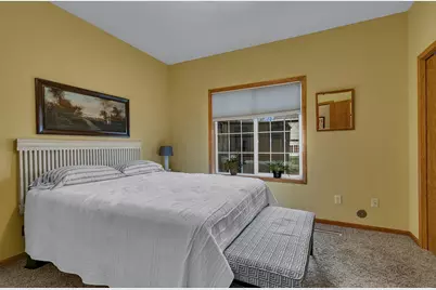 608 Oakwood Drive, Saint Cloud, MN 56304 - Photo 20