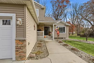 608 Oakwood Drive, Saint Cloud, MN 56304 - Photo 4