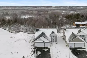 341 Ridge Rd, Le Sueur, MN 56058 - Photo 2