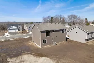 340 Ridge Rd, Le Sueur, MN 56058 - Photo 2