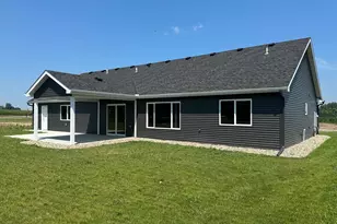 129 Highlands Blvd, Melrose, MN 56352 - Photo 2