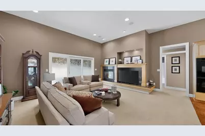 4282 Berkshire Road SW, Rochester, MN 55902 - Photo 2