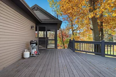 602 Woodland Drive, Mahtomedi, MN 55115 - Photo 6