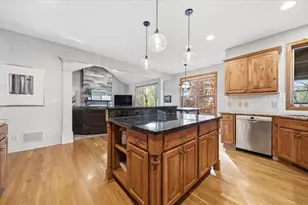 602 Woodland Dr, Mahtomedi, MN 55115 - Photo 30