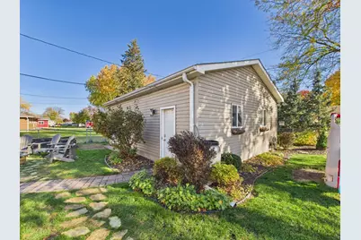 1187 Madison Street S, Shakopee, MN 55379 - Photo 40