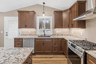 31706 Madison Rd, Lindstrom, MN 55045 - Photo 4