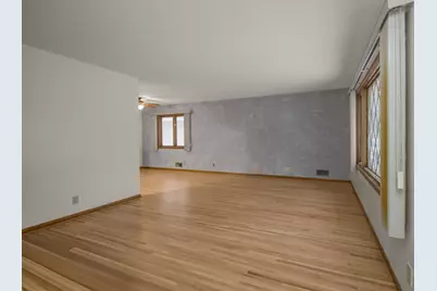 1669 Clarence Street, Saint Paul, MN 55106 - Photo 4