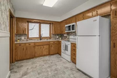 1669 Clarence Street, Saint Paul, MN 55106 - Photo 8