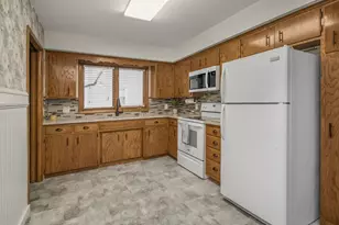 1669 Clarence St, Saint Paul, MN 55106 - Photo 8