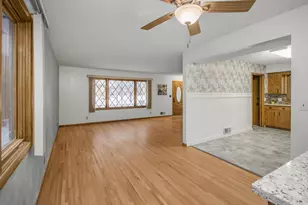 1669 Clarence St, Saint Paul, MN 55106 - Photo 2