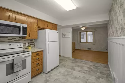 1669 Clarence Street, Saint Paul, MN 55106 - Photo 10