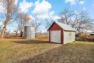 19068 620th Ave, Rose Creek, MN 55970 - Photo 8