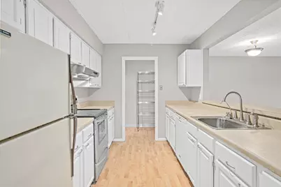 3320 Louisiana Avenue S #112, Saint Louis Park, MN 55426 - Photo 12