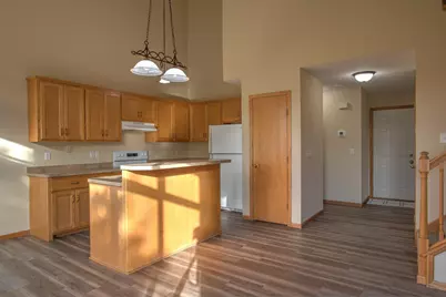 2185 Cleveland Way S, Cambridge, MN 55008 - Photo 2