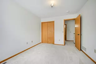 15329 Greenhaven Ln, Burnsville, MN 55306 - Photo 18