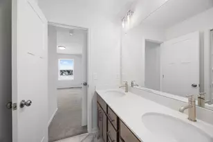 15812 Granada Ave N, Hugo, MN 55038 - Photo 14