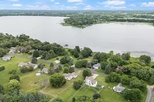 9408 Jennifer Ct, Chisago City, MN 55013 - Photo 10