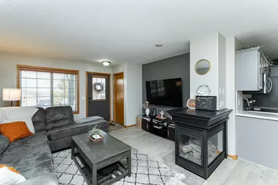 741 Baylee Place SW, Pine Island, MN 55963 - Photo 4