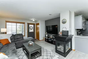 741 Baylee Pl SW, Pine Island, MN 55963 - Photo 4