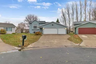 1242 32nd St Cir S, Moorhead, MN 56560 - Photo 2