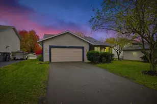 10485 Lee Dr, Eden Prairie, MN 55347 - Photo 28