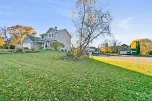 2610 Hydram Ave N, Oakdale, MN 55128 - Photo 2