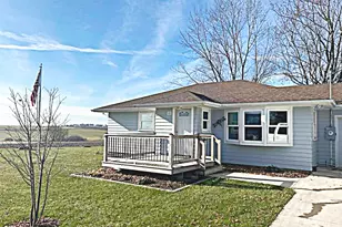 111 S 4th St, Goodhue, MN 55027 - Photo 2