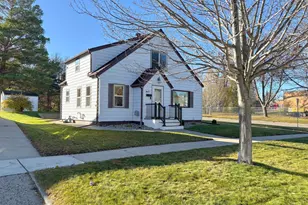 641 Spruce St, Fergus Falls, MN 56537 - Photo 1