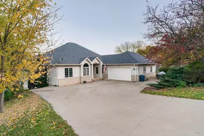 726 N 4th Street, La Crescent, MN 55947 - Photo 1