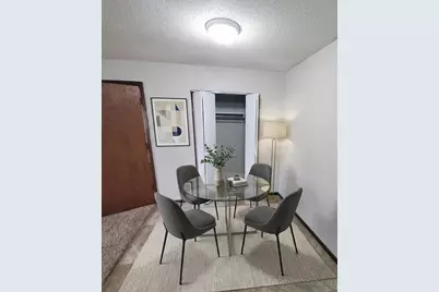 725 S 9th Street #6, Bird Island, MN 55310 - Photo 4