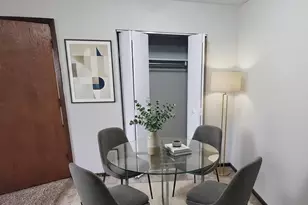 725 S 9th St, Bird Island, MN 55310 - Photo 4