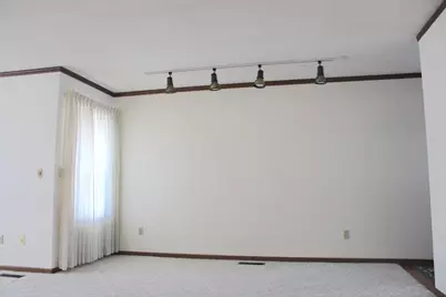 520 Graham Street SW, Hutchinson, MN 55350 - Photo 10