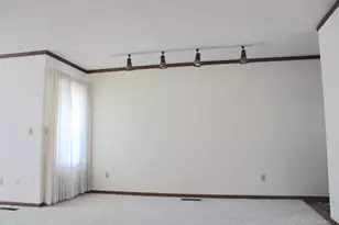 520 Graham St SW, Hutchinson, MN 55350 - Photo 10