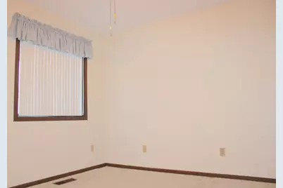 520 Graham Street SW, Hutchinson, MN 55350 - Photo 16
