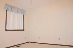 520 Graham St SW, Hutchinson, MN 55350 - Photo 16