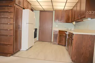 520 Graham St SW, Hutchinson, MN 55350 - Photo 4