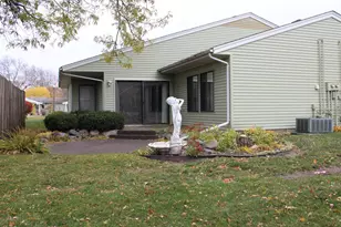 520 Graham St SW, Hutchinson, MN 55350 - Photo 22